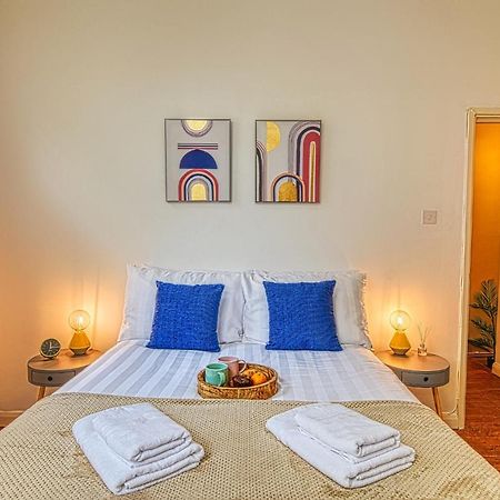 2 Bedroom Apartment In Bath City Centre With Garden & Free Parking Luaran gambar