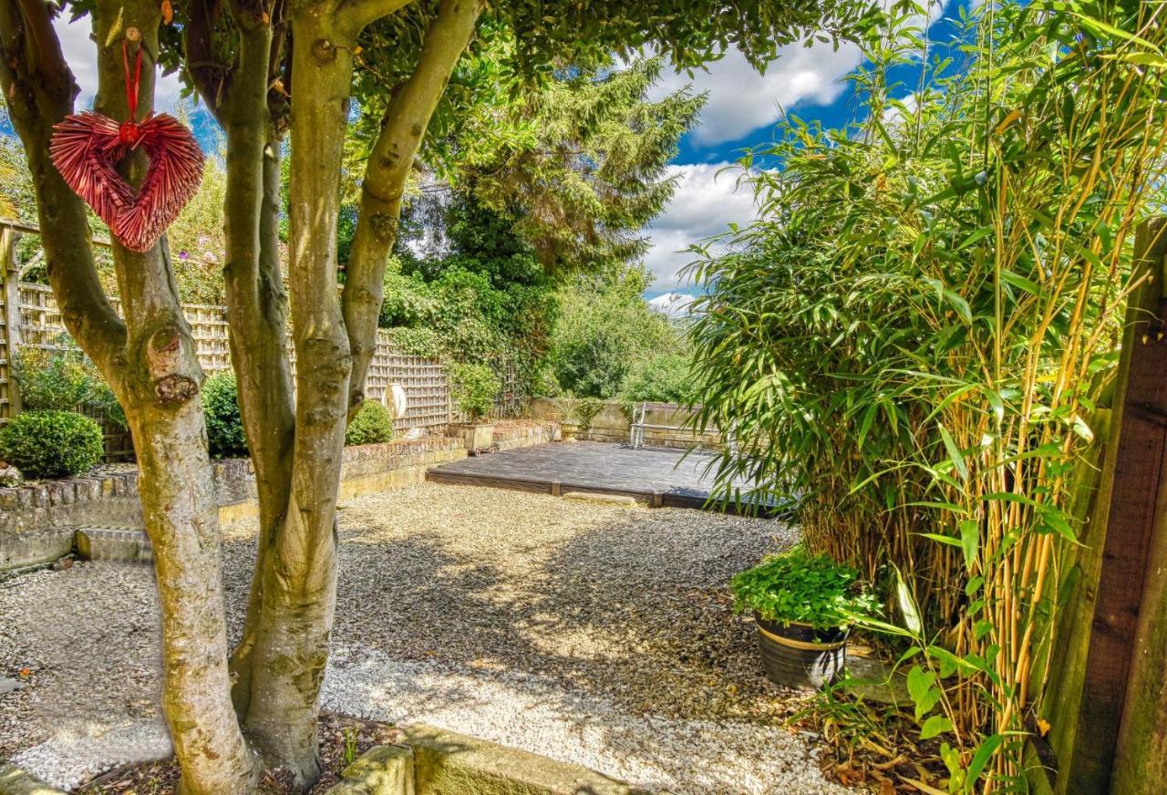 2 Bedroom Apartment In Bath City Centre With Garden & Free Parking Luaran gambar