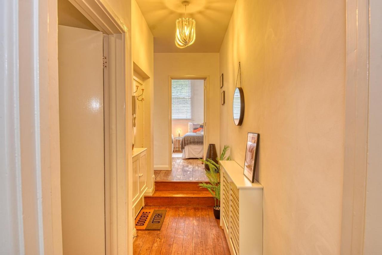 2 Bedroom Apartment In Bath City Centre With Garden & Free Parking Luaran gambar