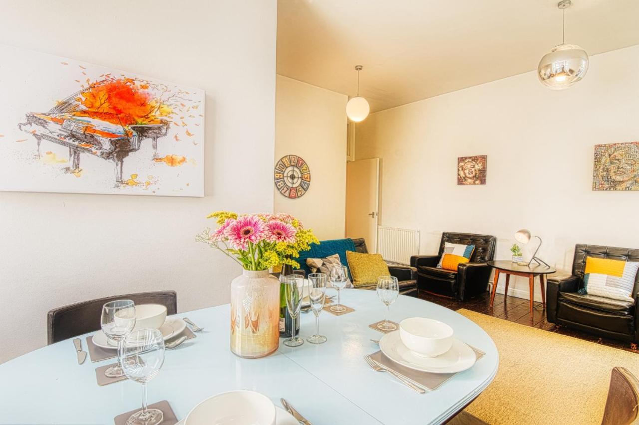 2 Bedroom Apartment In Bath City Centre With Garden & Free Parking Luaran gambar