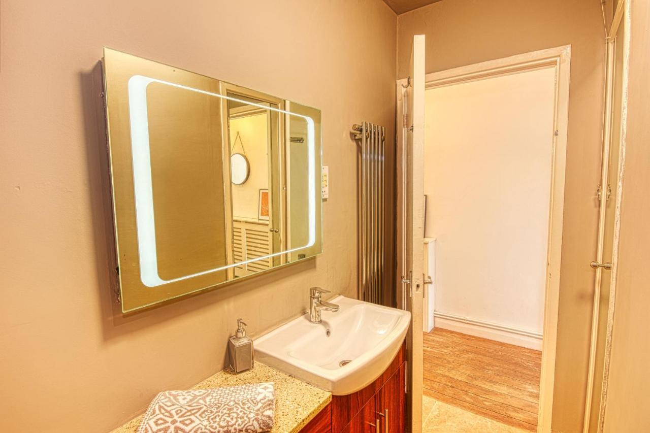 2 Bedroom Apartment In Bath City Centre With Garden & Free Parking Luaran gambar