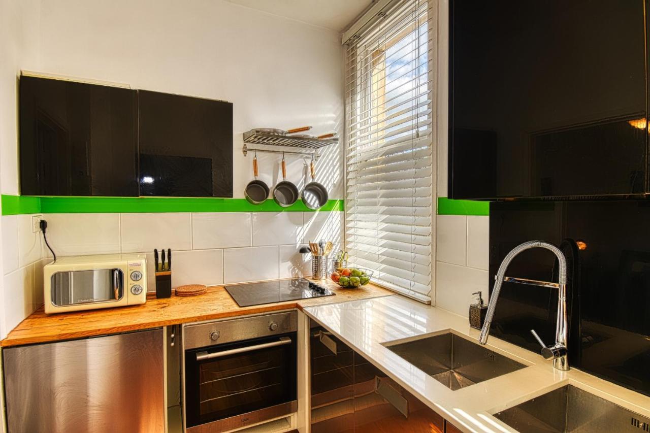 2 Bedroom Apartment In Bath City Centre With Garden & Free Parking Luaran gambar